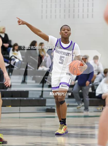Thumbnail 1 in University vs. Highland Park (UIL 5A Region 2 Bi-District Playoff) photogallery.