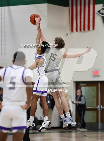 Thumbnail 1 in University vs. Highland Park (UIL 5A Region 2 Bi-District Playoff) photogallery.