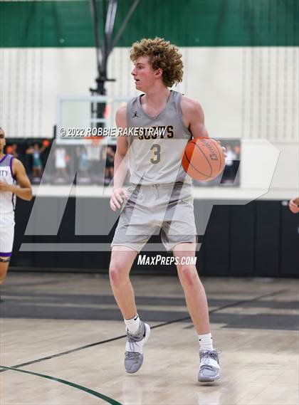 Thumbnail 3 in University vs. Highland Park (UIL 5A Region 2 Bi-District Playoff) photogallery.