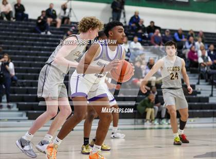 Thumbnail 2 in University vs. Highland Park (UIL 5A Region 2 Bi-District Playoff) photogallery.