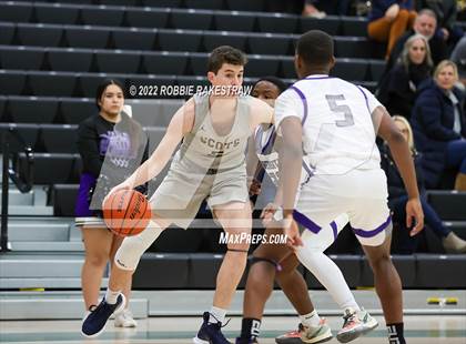 Thumbnail 3 in University vs. Highland Park (UIL 5A Region 2 Bi-District Playoff) photogallery.