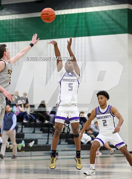 Thumbnail 1 in University vs. Highland Park (UIL 5A Region 2 Bi-District Playoff) photogallery.