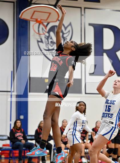 Thumbnail 3 in Lincoln vs. Davis Sr. (Dorothy Speck Memorial) photogallery.