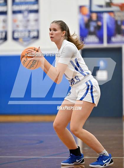 Thumbnail 3 in Lincoln vs. Davis Sr. (Dorothy Speck Memorial) photogallery.