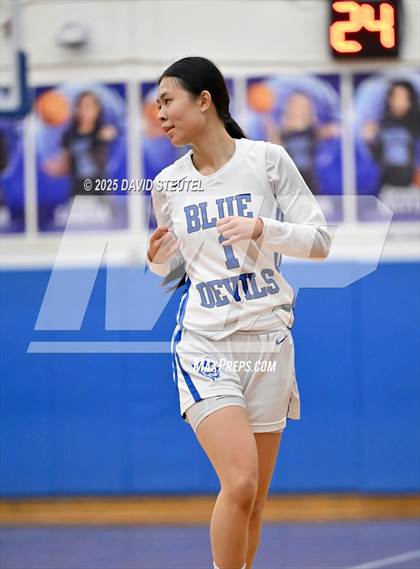 Thumbnail 3 in Lincoln vs. Davis Sr. (Dorothy Speck Memorial) photogallery.