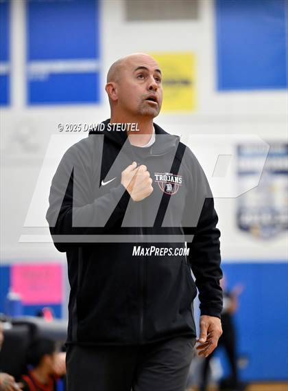 Thumbnail 1 in Lincoln vs. Davis Sr. (Dorothy Speck Memorial) photogallery.