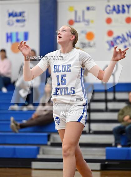 Thumbnail 1 in Lincoln vs. Davis Sr. (Dorothy Speck Memorial) photogallery.