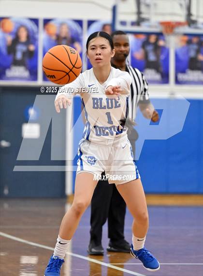 Thumbnail 3 in Lincoln vs. Davis Sr. (Dorothy Speck Memorial) photogallery.