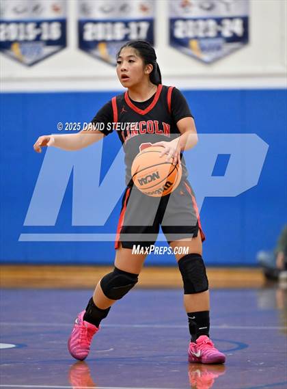 Thumbnail 3 in Lincoln vs. Davis Sr. (Dorothy Speck Memorial) photogallery.