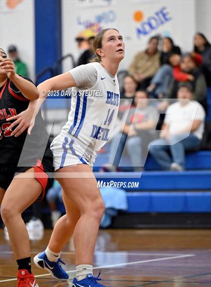 Thumbnail 2 in Lincoln vs. Davis Sr. (Dorothy Speck Memorial) photogallery.