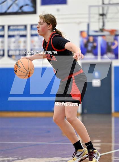 Thumbnail 3 in Lincoln vs. Davis Sr. (Dorothy Speck Memorial) photogallery.