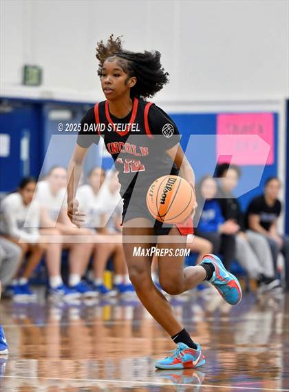 Thumbnail 1 in Lincoln vs. Davis Sr. (Dorothy Speck Memorial) photogallery.