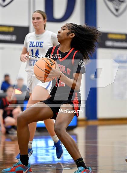 Thumbnail 1 in Lincoln vs. Davis Sr. (Dorothy Speck Memorial) photogallery.