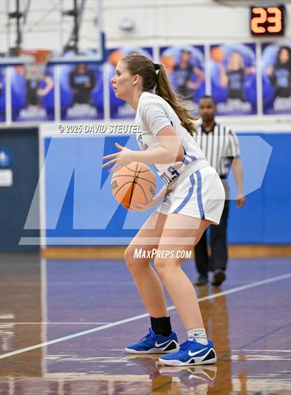 Thumbnail 2 in Lincoln vs. Davis Sr. (Dorothy Speck Memorial) photogallery.