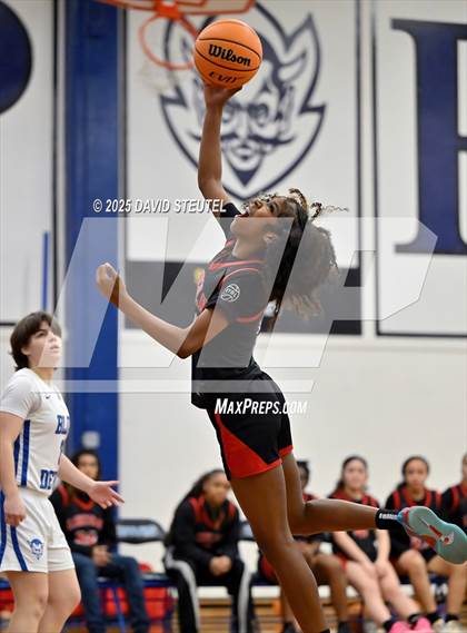 Thumbnail 3 in Lincoln vs. Davis Sr. (Dorothy Speck Memorial) photogallery.