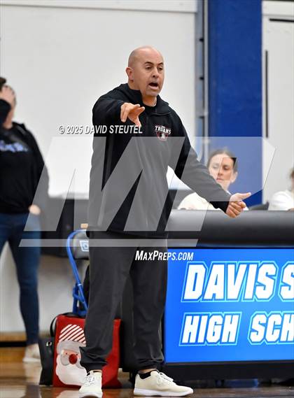 Thumbnail 2 in Lincoln vs. Davis Sr. (Dorothy Speck Memorial) photogallery.