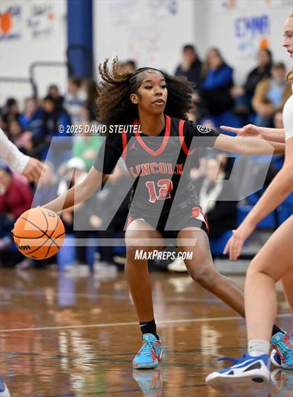 Thumbnail 3 in Lincoln vs. Davis Sr. (Dorothy Speck Memorial) photogallery.