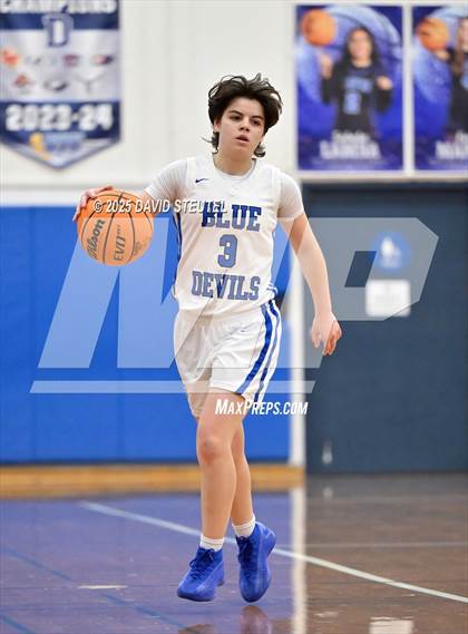 Thumbnail 1 in Lincoln vs. Davis Sr. (Dorothy Speck Memorial) photogallery.