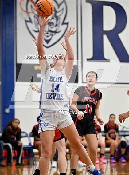 Thumbnail 2 in Lincoln vs. Davis Sr. (Dorothy Speck Memorial) photogallery.