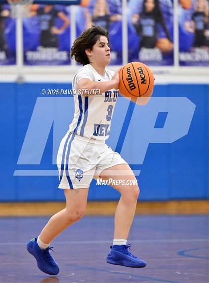 Thumbnail 2 in Lincoln vs. Davis Sr. (Dorothy Speck Memorial) photogallery.