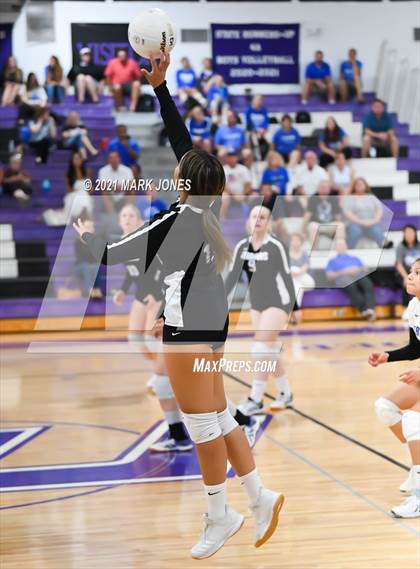 Thumbnail 1 in Northwest Christian vs. Valley Christian (JV) photogallery.