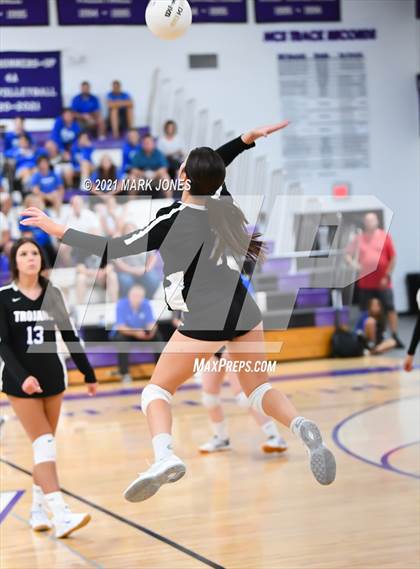 Thumbnail 2 in Northwest Christian vs. Valley Christian (JV) photogallery.