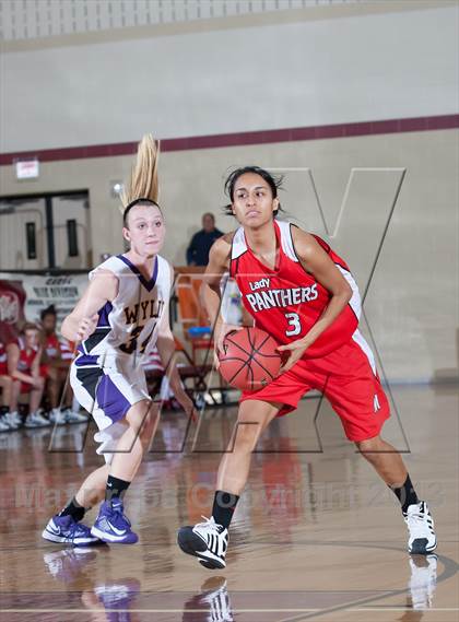 Thumbnail 3 in Wylie vs. Maypearl (Whataburger Tournament) photogallery.