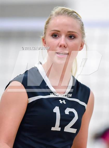 Thumbnail 1 in GMG vs Hudson (IHSAA Regional Semifinal) photogallery.