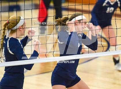 Thumbnail 3 in GMG vs Hudson (IHSAA Regional Semifinal) photogallery.