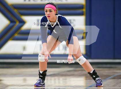Thumbnail 2 in GMG vs Hudson (IHSAA Regional Semifinal) photogallery.
