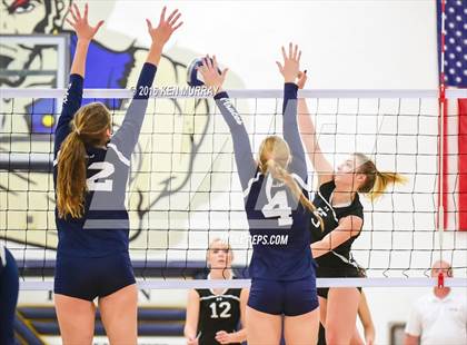Thumbnail 3 in GMG vs Hudson (IHSAA Regional Semifinal) photogallery.