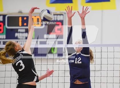 Thumbnail 1 in GMG vs Hudson (IHSAA Regional Semifinal) photogallery.