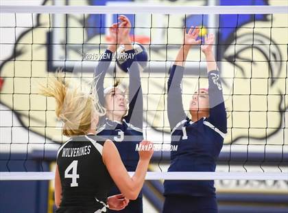 Thumbnail 3 in GMG vs Hudson (IHSAA Regional Semifinal) photogallery.