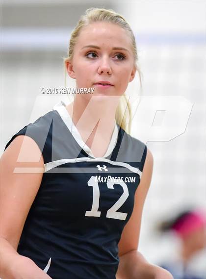 Thumbnail 2 in GMG vs Hudson (IHSAA Regional Semifinal) photogallery.