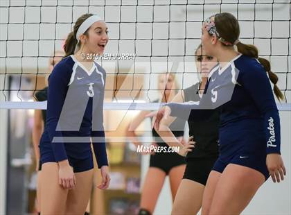 Thumbnail 1 in GMG vs Hudson (IHSAA Regional Semifinal) photogallery.