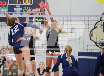 Thumbnail 2 in GMG vs Hudson (IHSAA Regional Semifinal) photogallery.