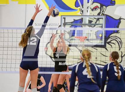 Thumbnail 3 in GMG vs Hudson (IHSAA Regional Semifinal) photogallery.