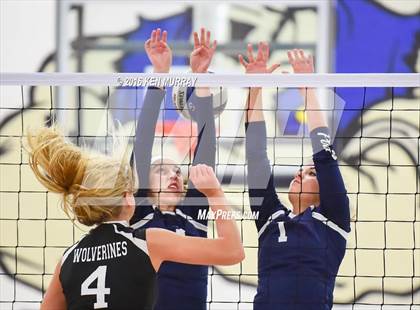 Thumbnail 2 in GMG vs Hudson (IHSAA Regional Semifinal) photogallery.
