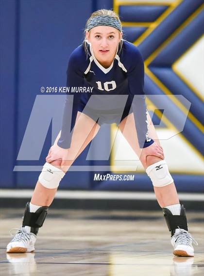 Thumbnail 1 in GMG vs Hudson (IHSAA Regional Semifinal) photogallery.