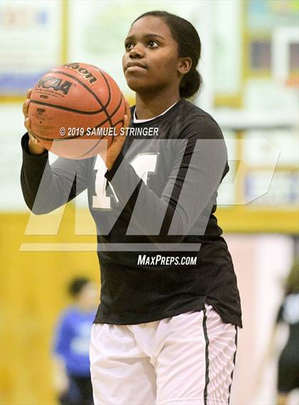 Thumbnail 1 in Manteca vs. Capital Christian (Crusaders Classic) photogallery.