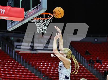 Thumbnail 2 in Skyridge vs. Syracuse (UHSAA Quarter Finals) photogallery.