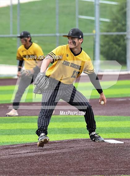 Thumbnail 1 in Johnson vs East Central (UIL CLASS 6A Bi District) photogallery.
