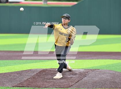 Thumbnail 2 in Johnson vs East Central (UIL CLASS 6A Bi District) photogallery.