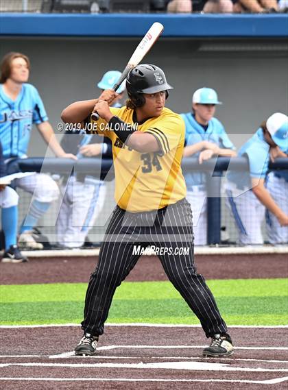 Thumbnail 3 in Johnson vs East Central (UIL CLASS 6A Bi District) photogallery.