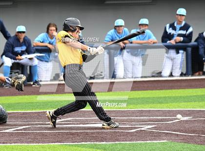 Thumbnail 3 in Johnson vs East Central (UIL CLASS 6A Bi District) photogallery.