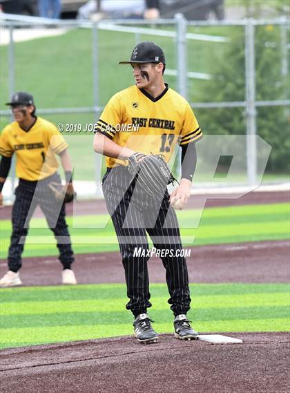 Thumbnail 1 in Johnson vs East Central (UIL CLASS 6A Bi District) photogallery.