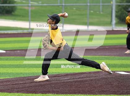 Thumbnail 3 in Johnson vs East Central (UIL CLASS 6A Bi District) photogallery.