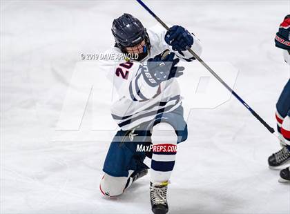 Thumbnail 2 in Lowell Catholic vs Lincoln-Sudbury ( MIAA Division 2 North 1st Round) photogallery.
