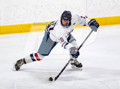 Thumbnail 3 in Lowell Catholic vs Lincoln-Sudbury ( MIAA Division 2 North 1st Round) photogallery.