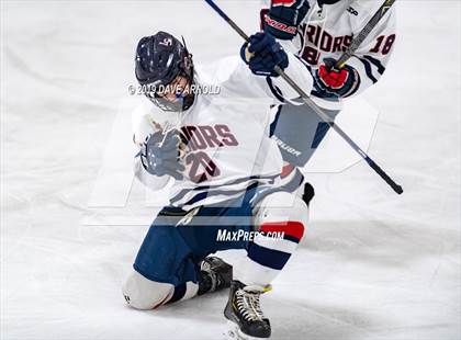 Thumbnail 2 in Lowell Catholic vs Lincoln-Sudbury ( MIAA Division 2 North 1st Round) photogallery.